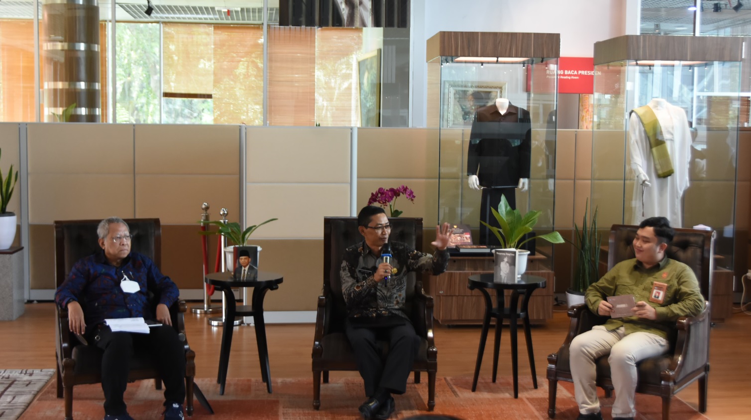 Galeri - Silawapres Episode #3 “Umar Wirahadikusumah: Dari Sumedang Untuk Indonesia”